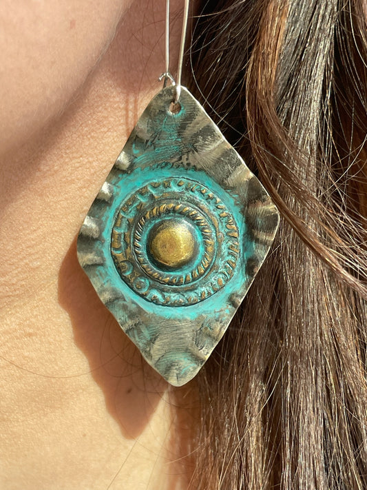 Kyank Earrings