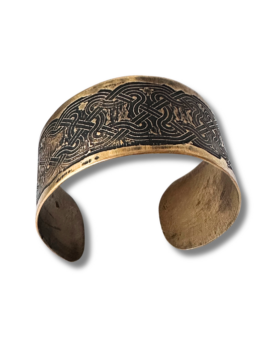 Labyrinthine Cuff